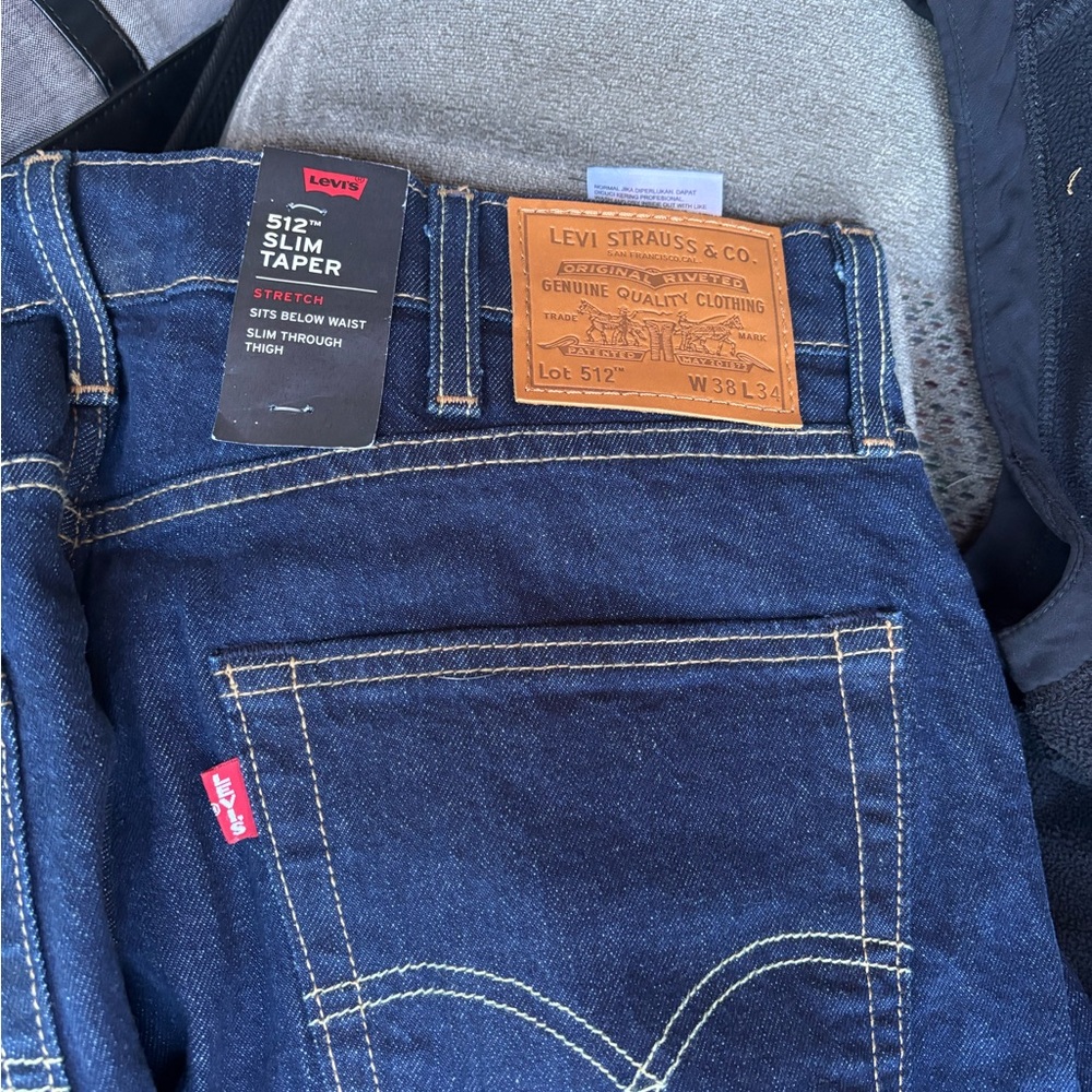 512 Levi Jeans